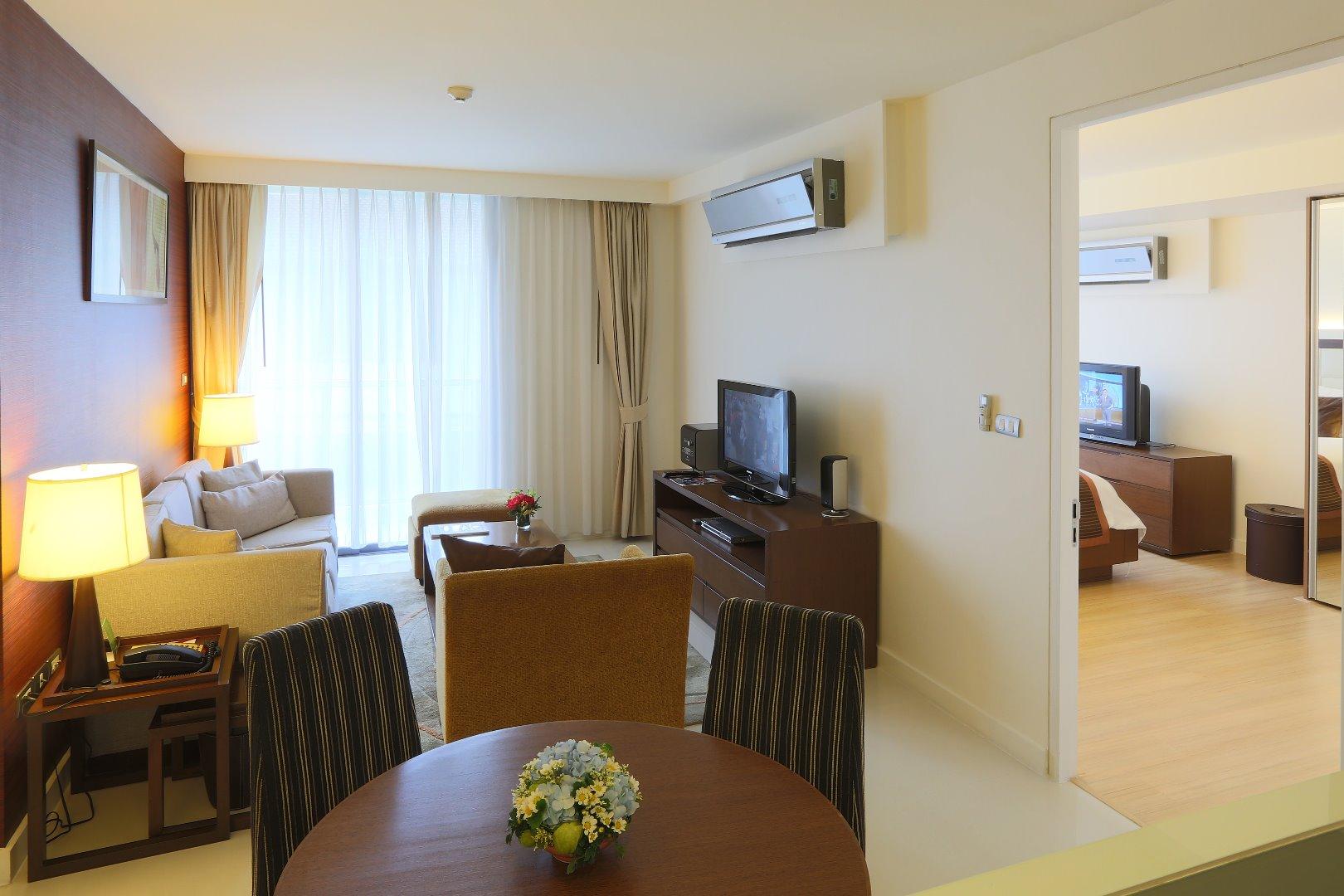 Oakwood Residence Sukhumvit 24 - Sha Extra Plus Μπανγκόκ Εξωτερικό φωτογραφία